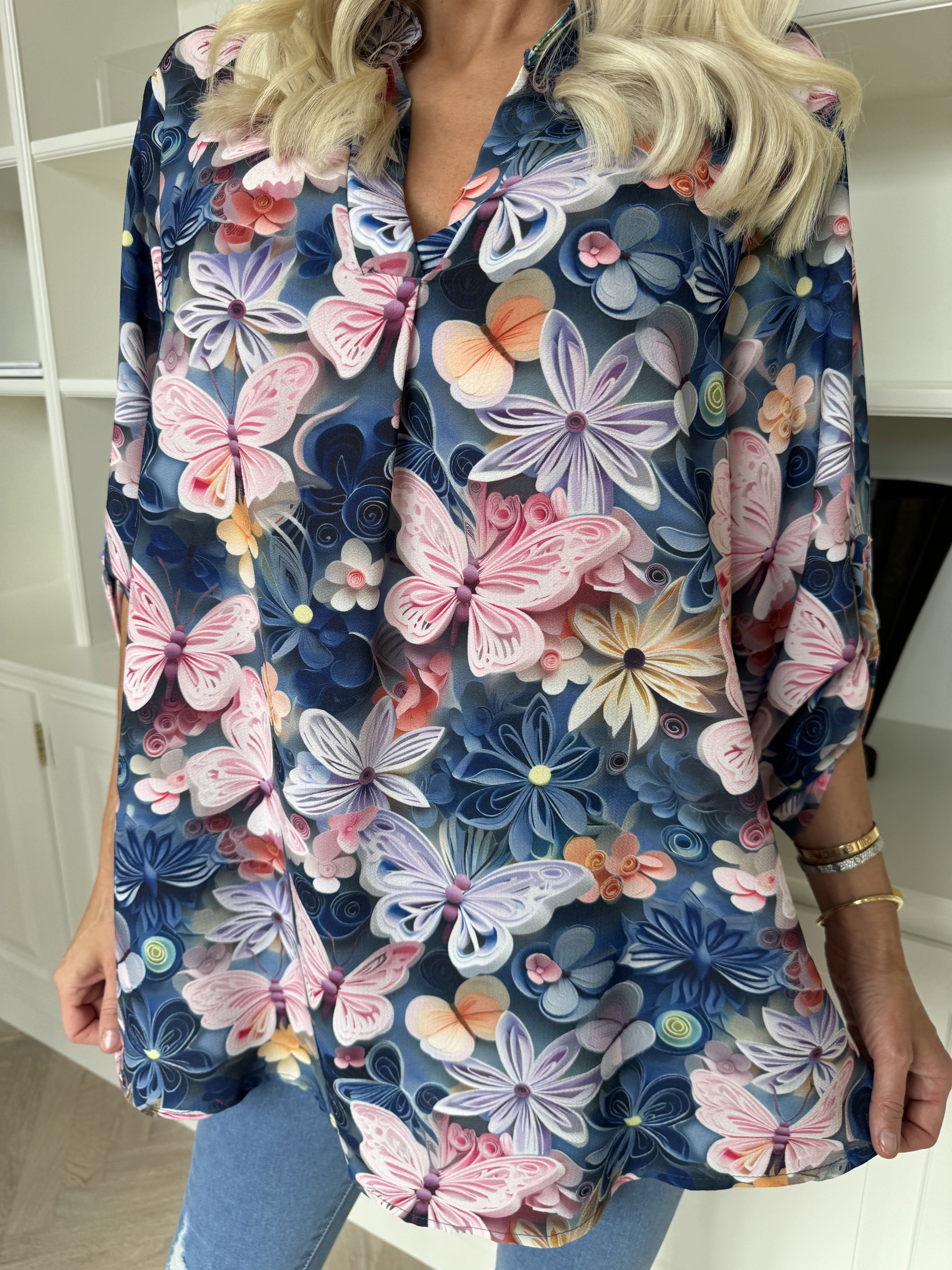 Vanesa Butterfly - Sød tunika i viskose med sommerfugleprint